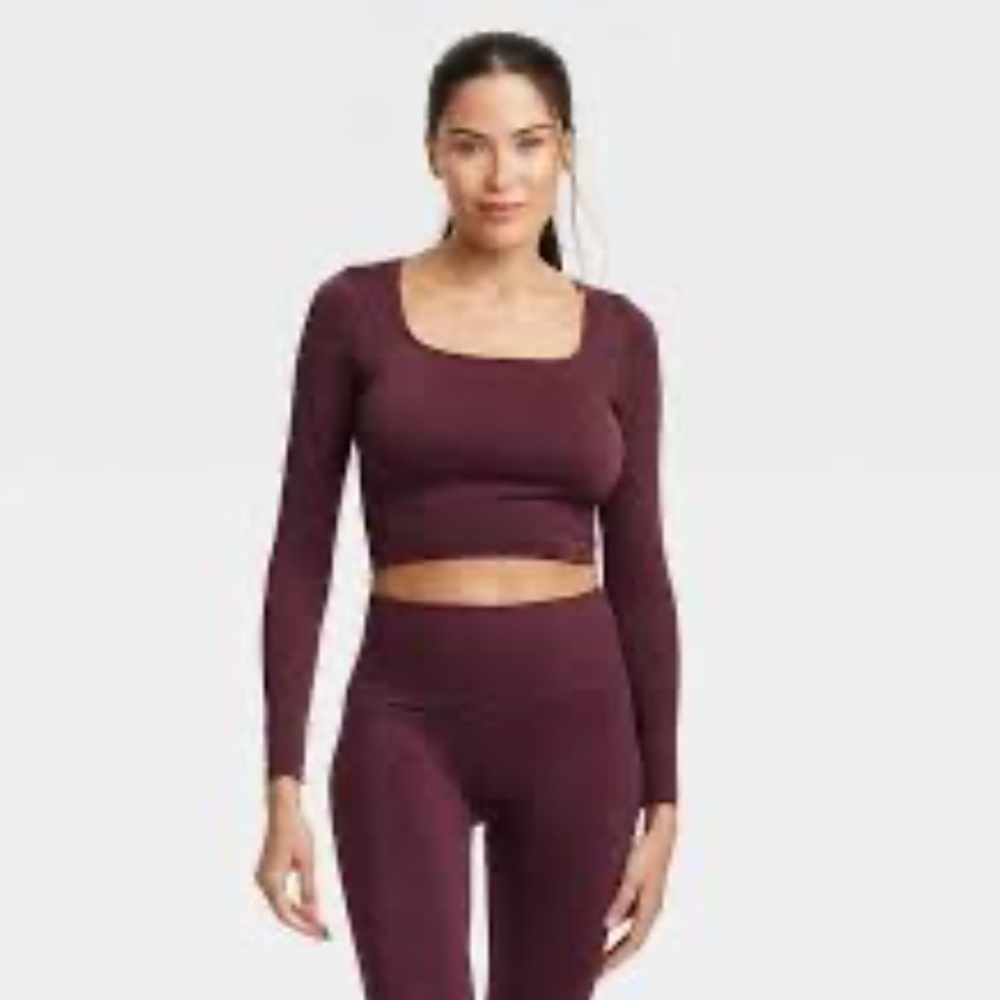 NWT All In‎ Motion Crop Seamless Glittery Square Neck Yoga Athleisure Top Shirt